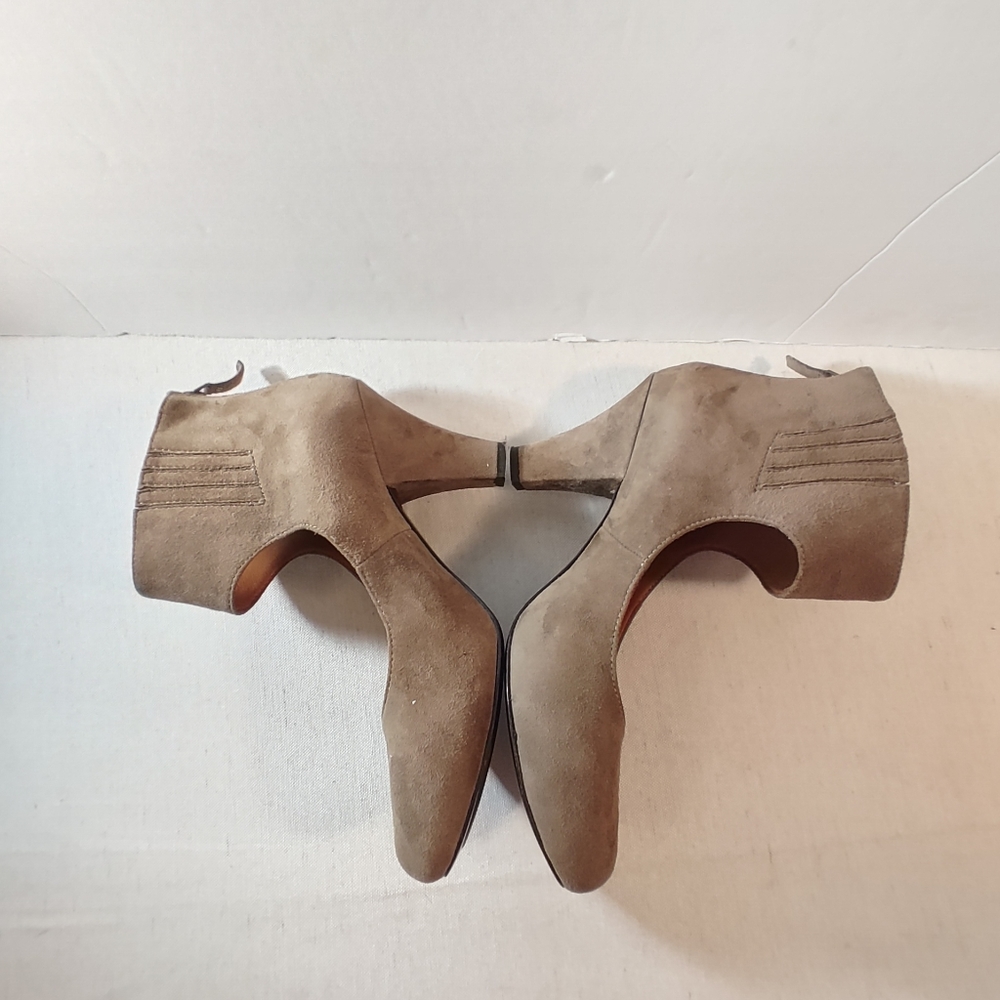 Gentle Souls Tan Suede Heeled Shoes - Picture 4 of 15